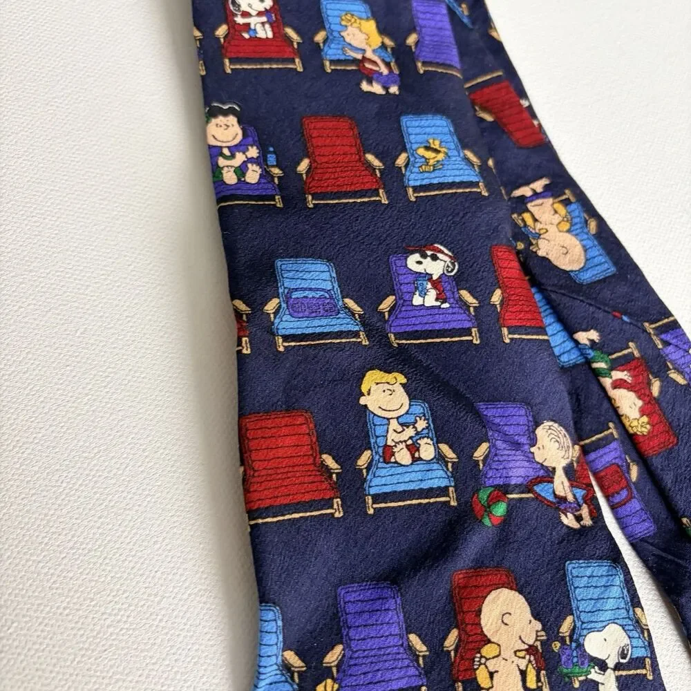 Peanuts Vintage 90’s Beach Day Dark Blue 100% Silk Necktie USA Made Snoopy Swim